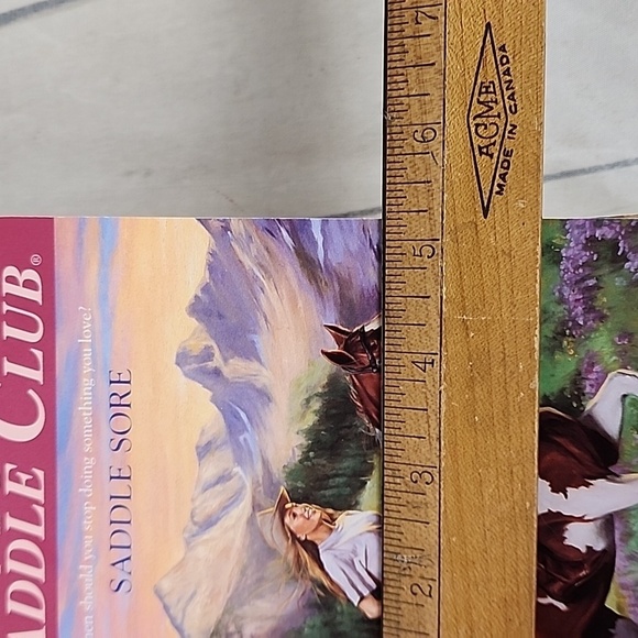 Vintage 90s The  Saddle Club Paperback Novels Set of 5 - Picture 9 of 9